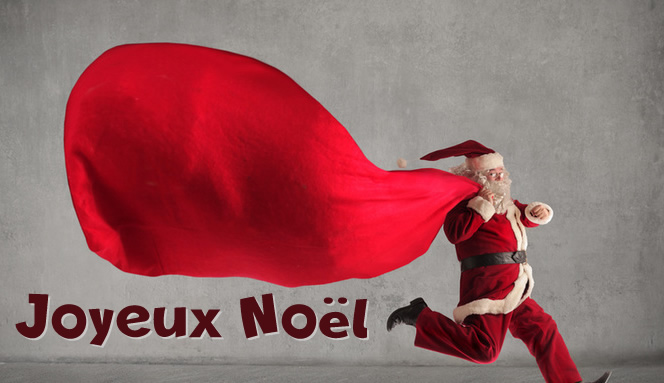 Image du père Noël courir avec un énorme sac pour apporter des cadeaux